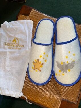 Disney Shanghai Resort Toy Story Slippers for guest room 12” long new w dust bag